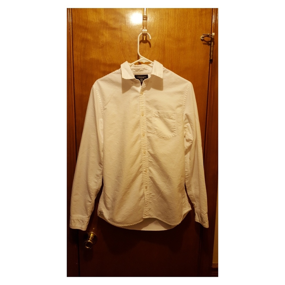 American Eagle Outfitters L-Sleeve Button Down
